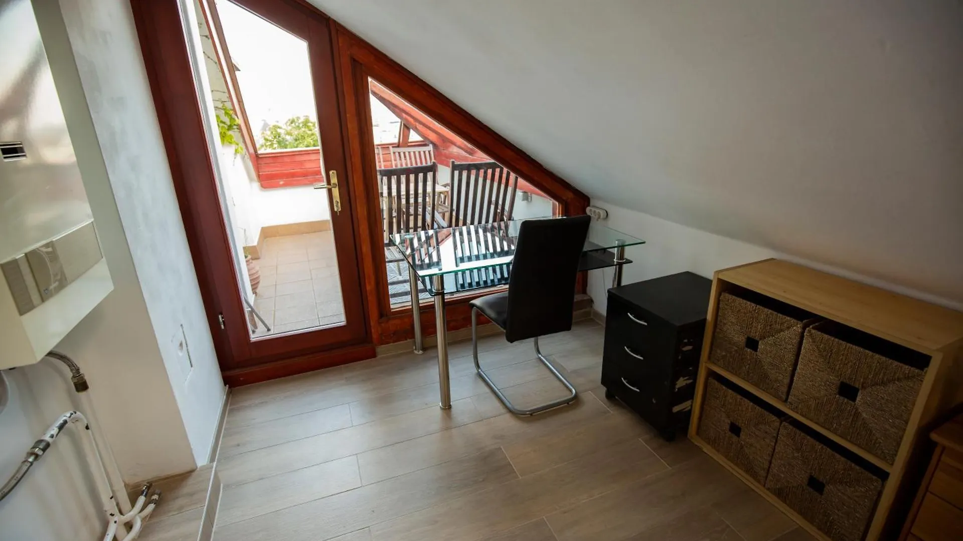 Huge 2 Bedroom Flat With Stunning View - Close To Sziget Budapest Apartment